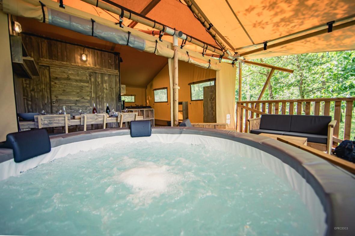 Tente Lodge Jacuzzi Privatif En Pleine Nature Thiel-sur-Acolin Екстериор снимка