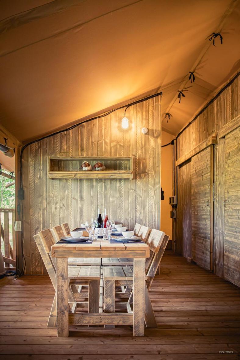Tente Lodge Jacuzzi Privatif En Pleine Nature Thiel-sur-Acolin Екстериор снимка